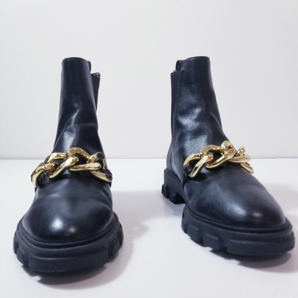 Michael Kors Women sz 10 Scarlett Boots w/ Gold Chains MK Monogram Lug Sole